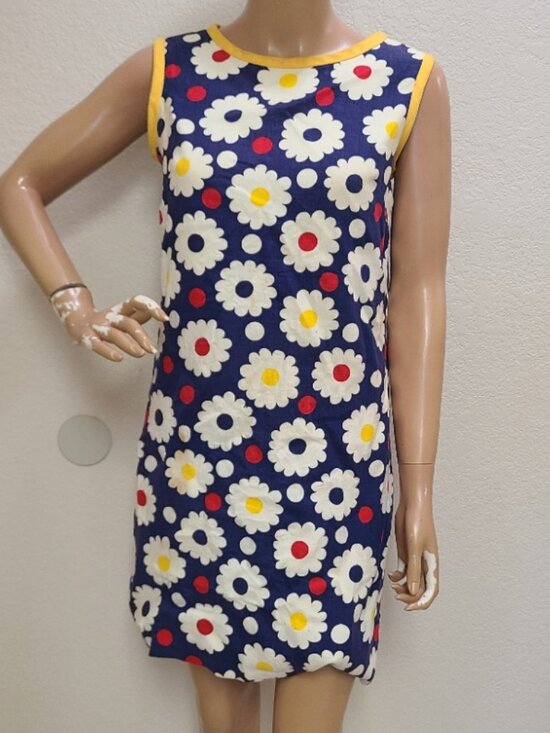 Vintage Dresses & Skirts - VINTAGE 1960s MOD GOGO MINI DRESS SHIFT DRESS FLORAL PRINT PIQUE sz S